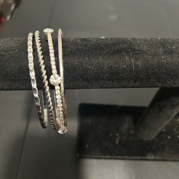 Jewelry - Elegant Silver Bangle Set